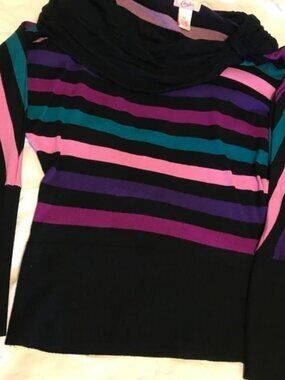 sweater Cool colors with black